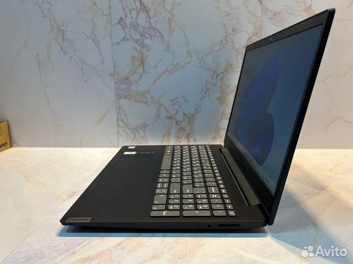 Ноутбук Lenovo S145-IKB. Core i3