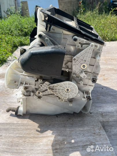 Корпус печки lancer 9