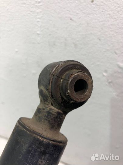 Амортизатор задний