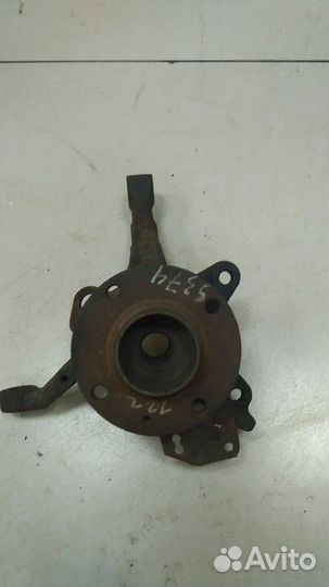 Кулак поворотный передний правый Volkswagen Passat