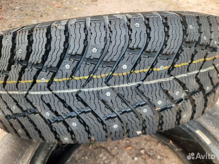 Продам зимнюю резину с дисками Кордиант 215/65R16