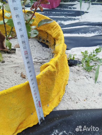 Ваза и бетонные кружочки для растений