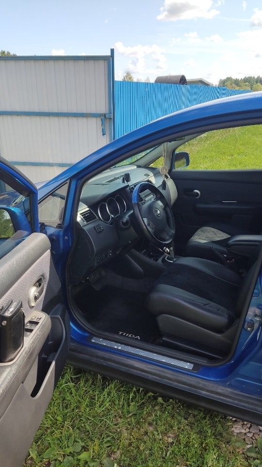 Nissan Tiida: фото владельца