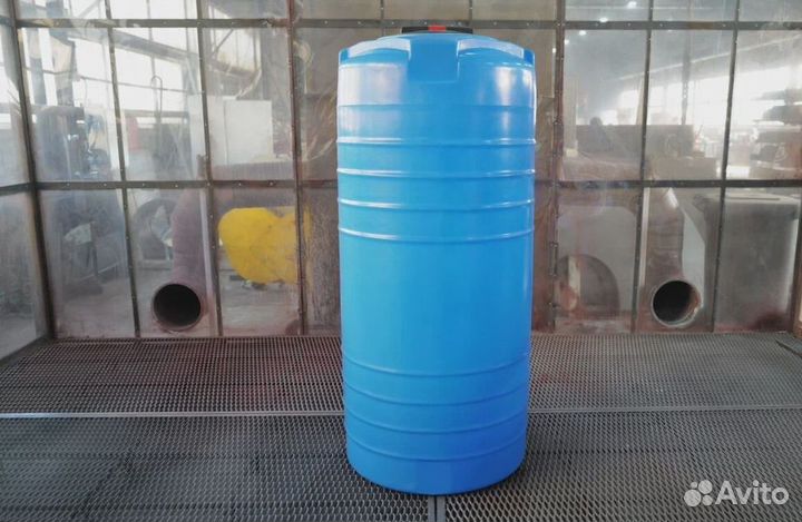 Пластиковая емкость для воды дизеля кас