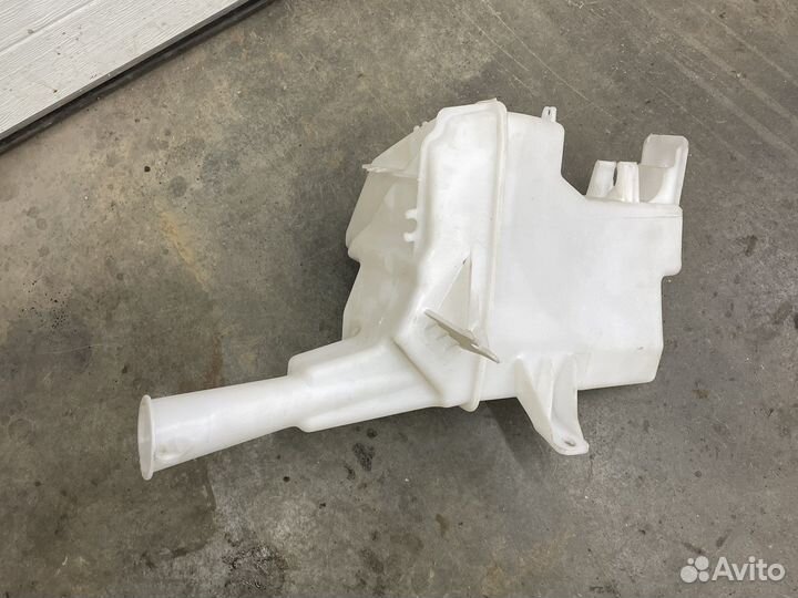 Hyundai solaris 2 бачек омывателя