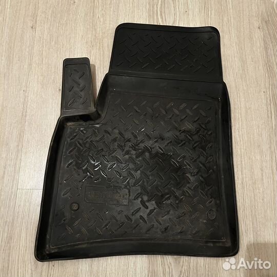 Коврики Touareg 1