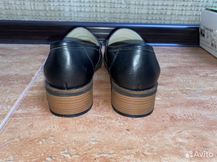 Лоферы кожаные черные 37 котофей