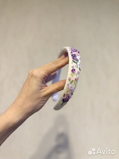 Ободок с вышивкой сирень