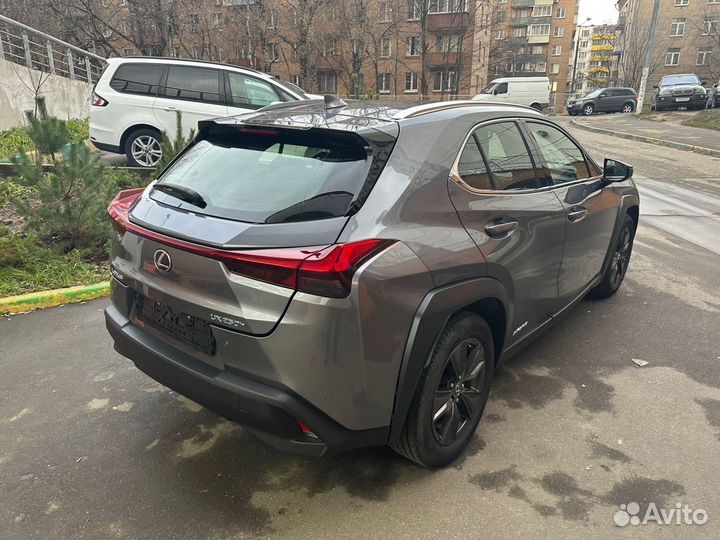 Lexus UX 2.0 CVT, 2019, 85 200 км