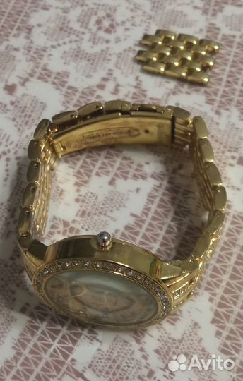 Часы наручные женские