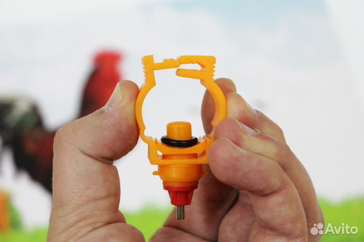 Ниппельная поилка на трубу 25мм