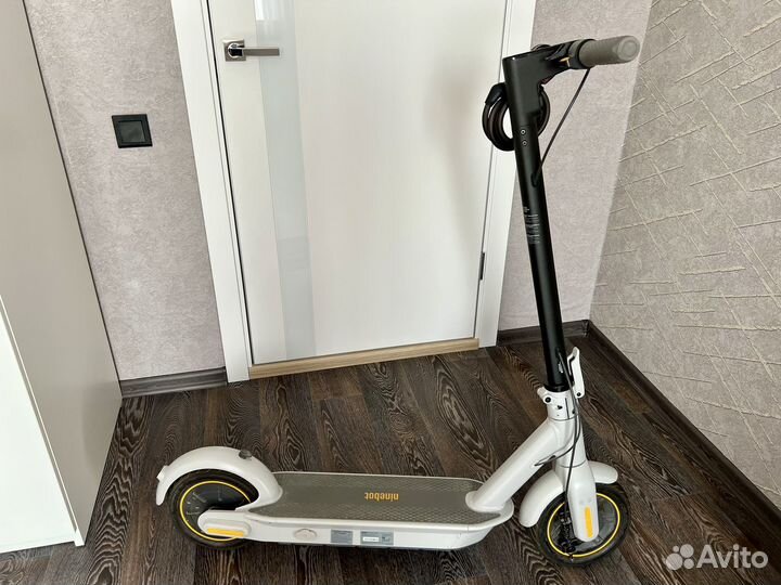 Электросамокат Ninebot kickscooter MAX G30LP