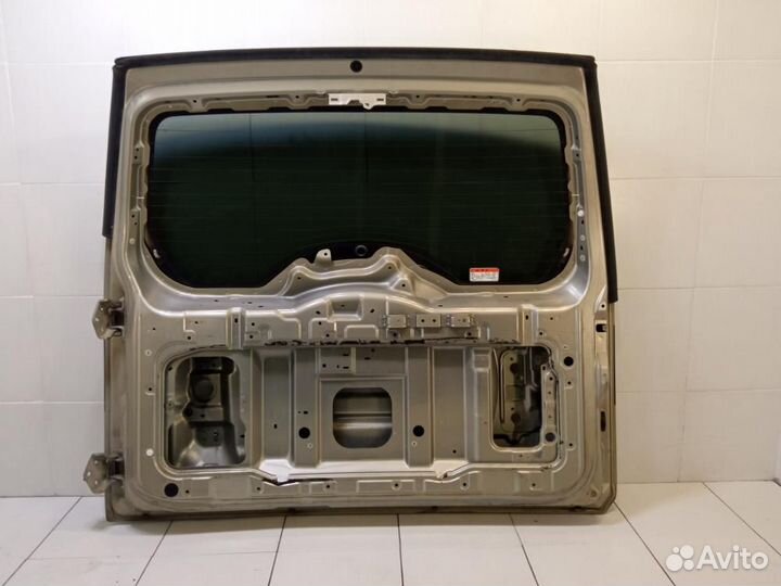 Дверь багажника Mitsubishi Pajero 4 V93W 2007-2021
