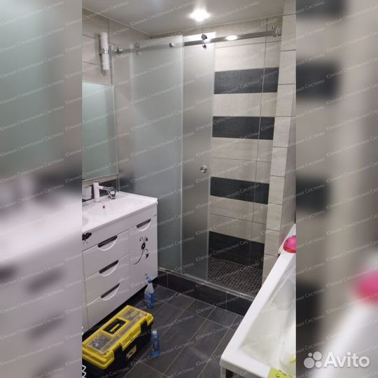 Душевая стеклянная перегородка для душа