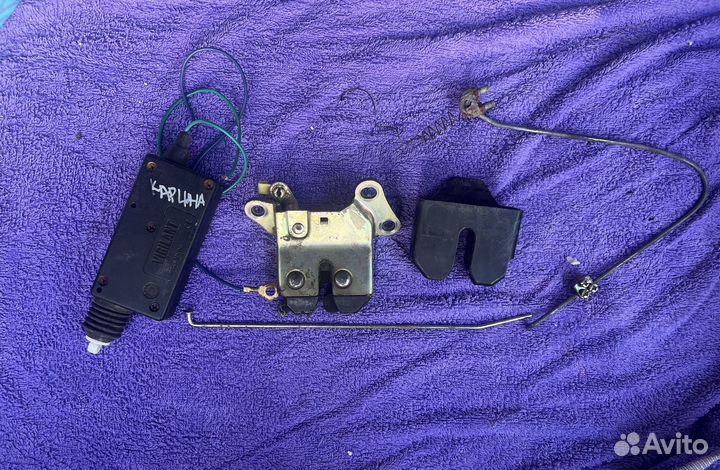 Замок багажника toyota carina e