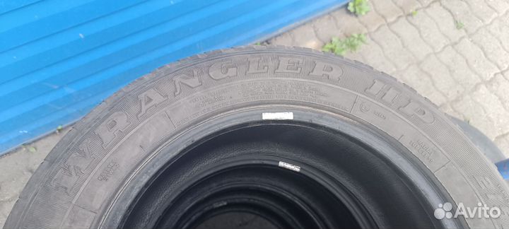 Goodyear Wrangler HP 215/60 R16