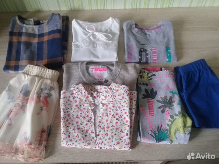Пакет одежды на девочку 2-4 года