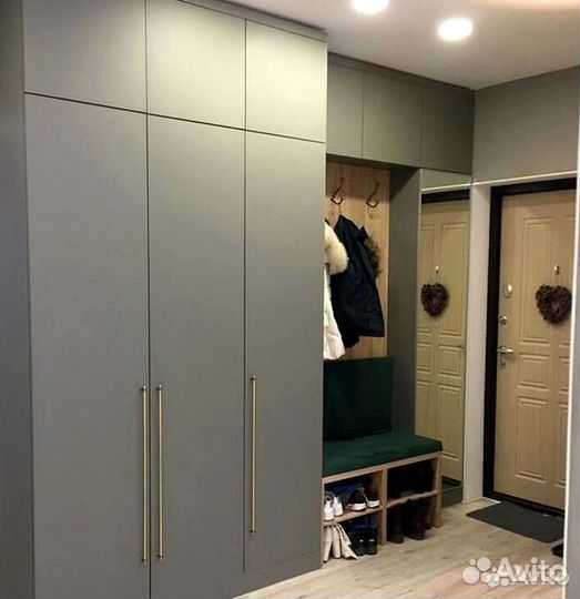 Шкаф в прихожую на заказ.Доставка и сборка