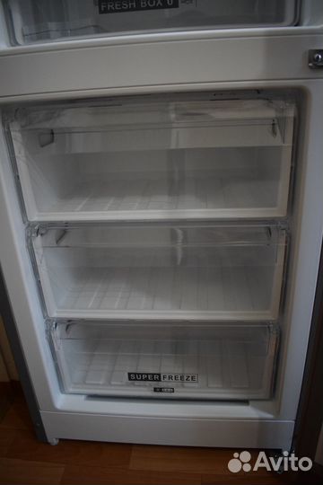 Холодильник Whirlpool Total No Frost На гарантии