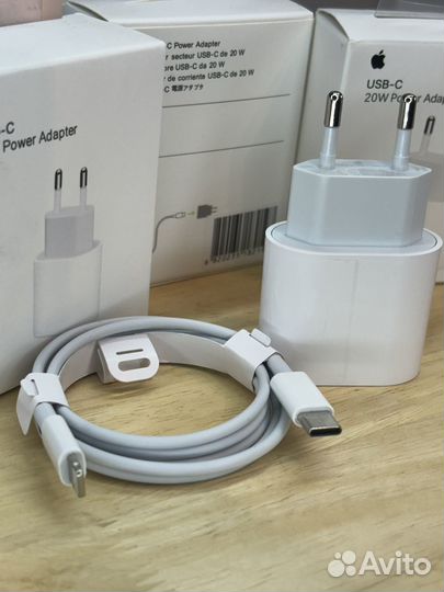 Зарядка на iPhone провод и блок