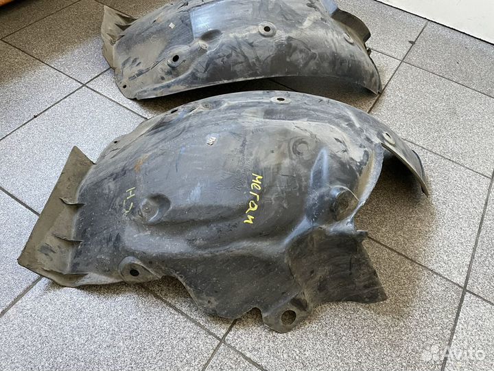 Локер передний задняя часть правая/левая Megane 2