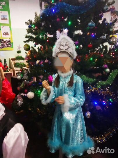 Продаю костюм Снегурочки
