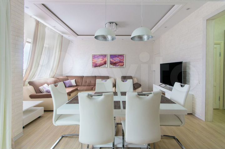 2-к. квартира, 100 м², 9/9 эт.