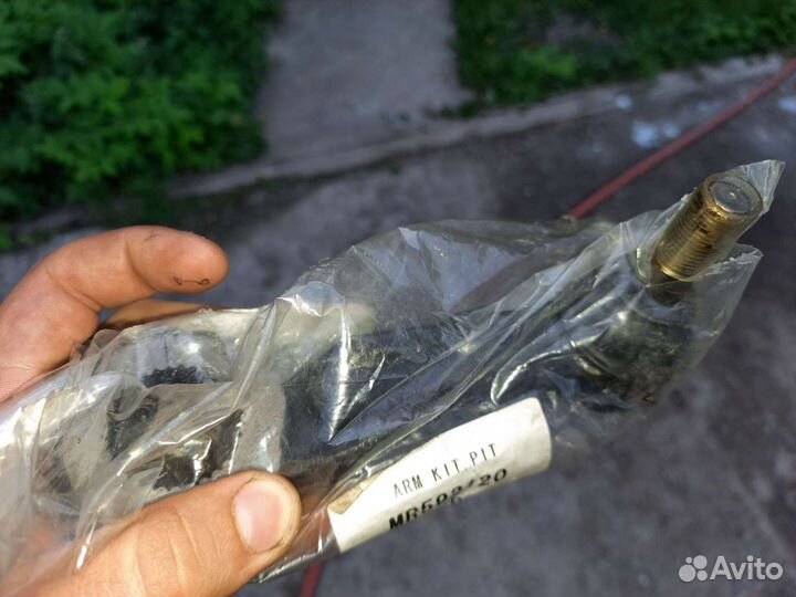 Mitsubishi сошка рулевого механизма с тавотницей