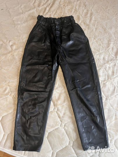 Брюки кожаные zara