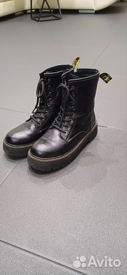 Ботинки женские мартинсы 37 демисезонные