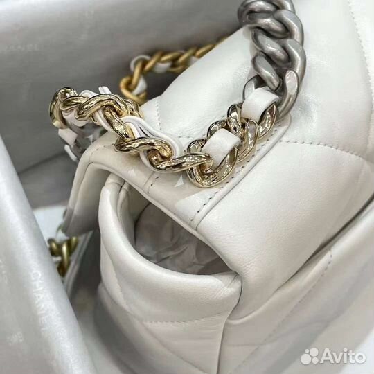 Сумка Chanel 19 white