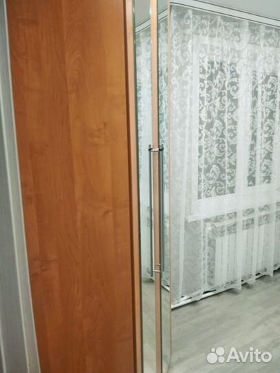 Угловой шкаф с зеркалом бу