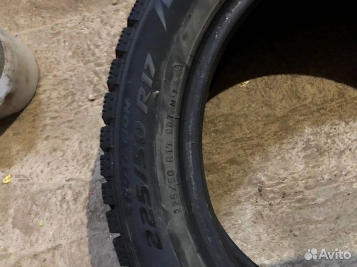 Pirelli Ice Zero 225/50 R17