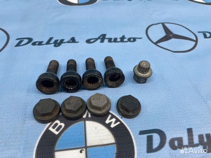 Комплект болтов (секретки ) Bmw 525I E39 LCI