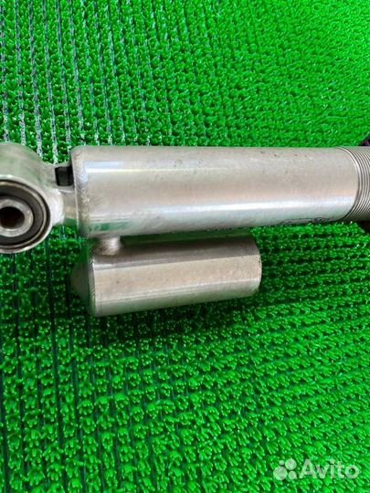 Стойка подвески зад. audi Q7