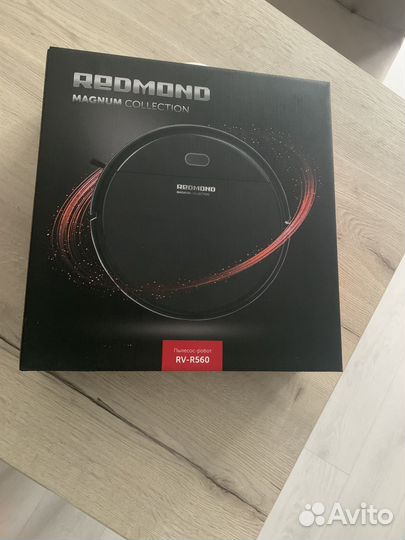Робот пылесос redmond rv r560