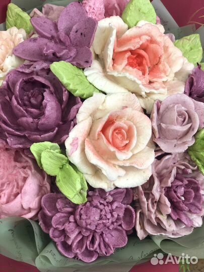 Букет с зефирными розами на день рождения