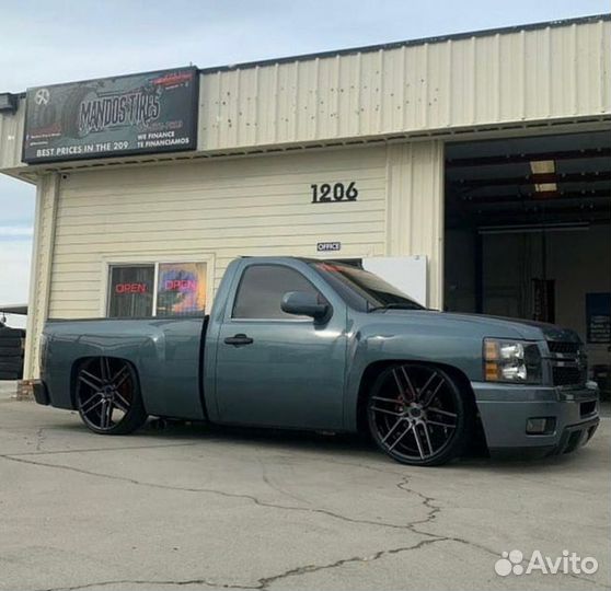 Диски Status Titan R24 6x139.7 Cadillac Escalade