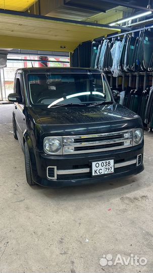 Лобовое стекло ниссан Куб