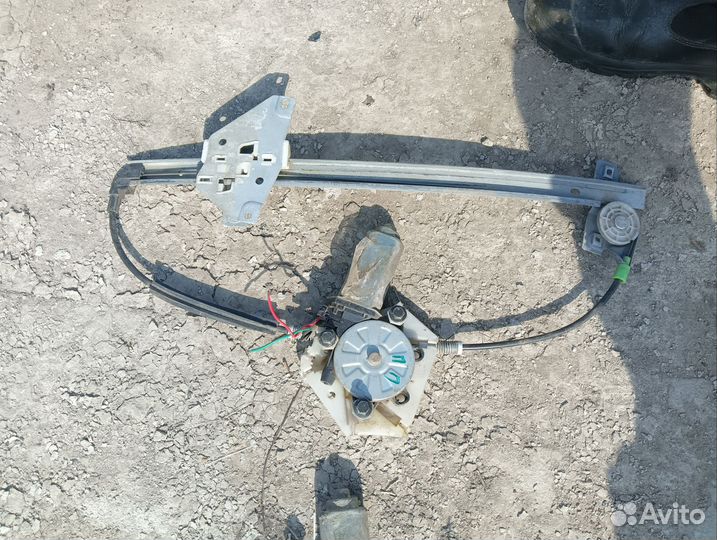 Электростеклоподъёмник volvo s40