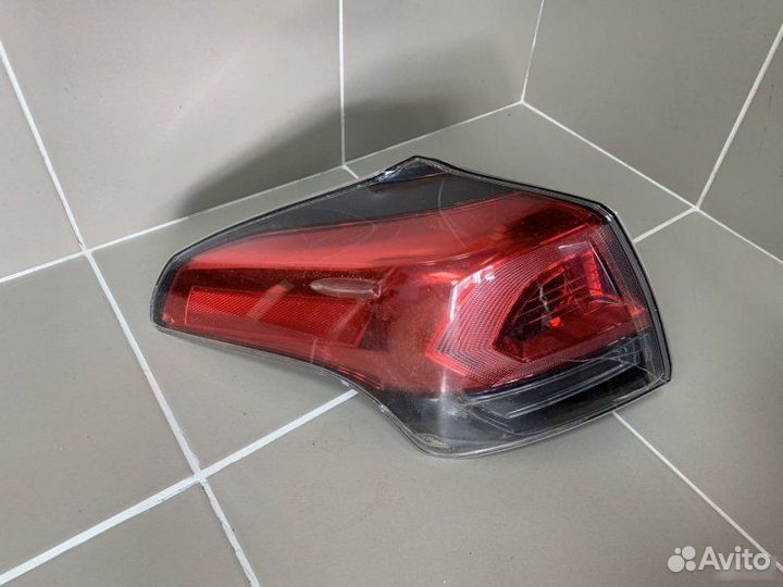 Фонарь наружный задний левый Toyota Rav4