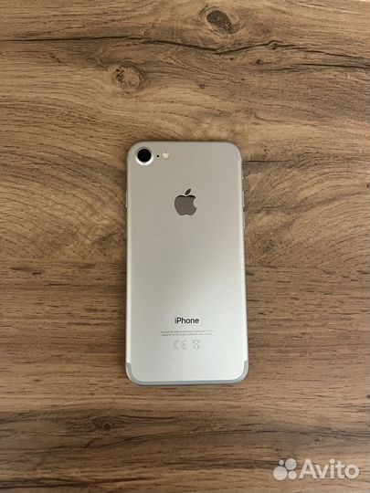 iPhone 7, 32 ГБ