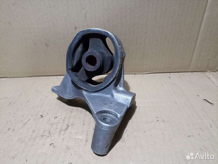 Подушка крепления двигателя Honda Civic D14Z6