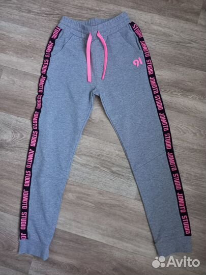 Спортивный костюм на девочку 140