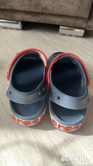 Сандалии Crocs j2