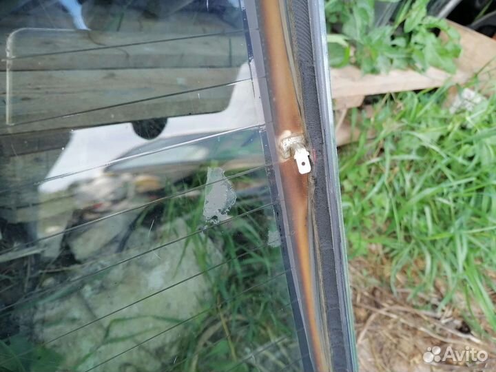 Стекло заднее лобовое dodge neon 2