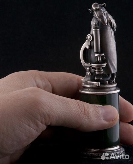 Статуэтка крысы из серебра 925 и нефрита