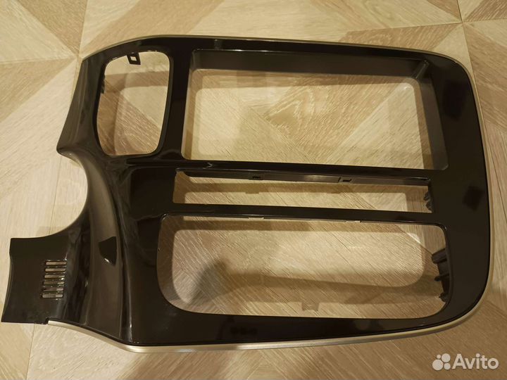 Рамка для магнитолы outlander