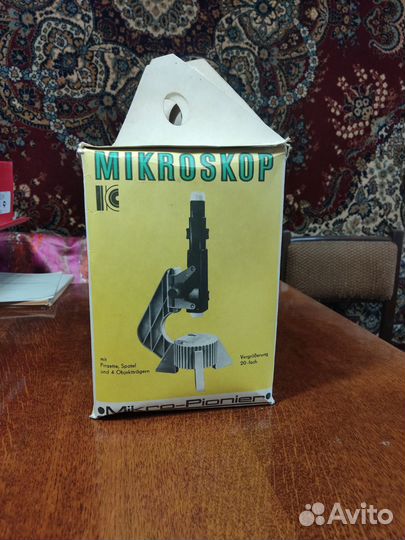 Микроскоп пластиковый из ГДР