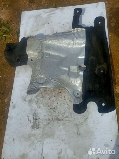 Экран тепловой Renault Sandero 2